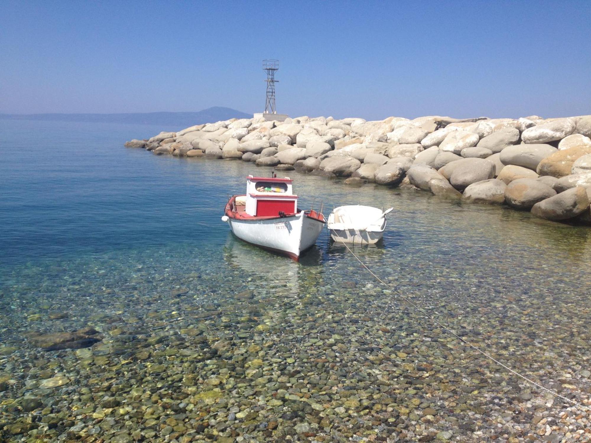 Apartamento Agali 2 Superior Mezonet Front Of The Sea Akrogiali Exterior foto