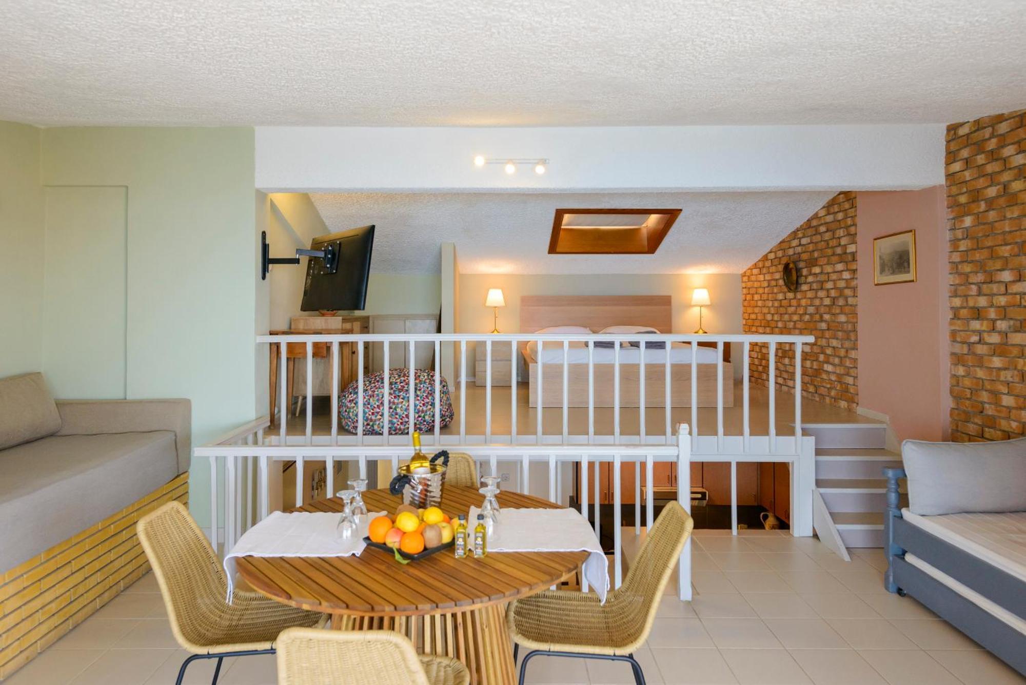 Apartamento Agali 2 Superior Mezonet Front Of The Sea Akrogiali Exterior foto