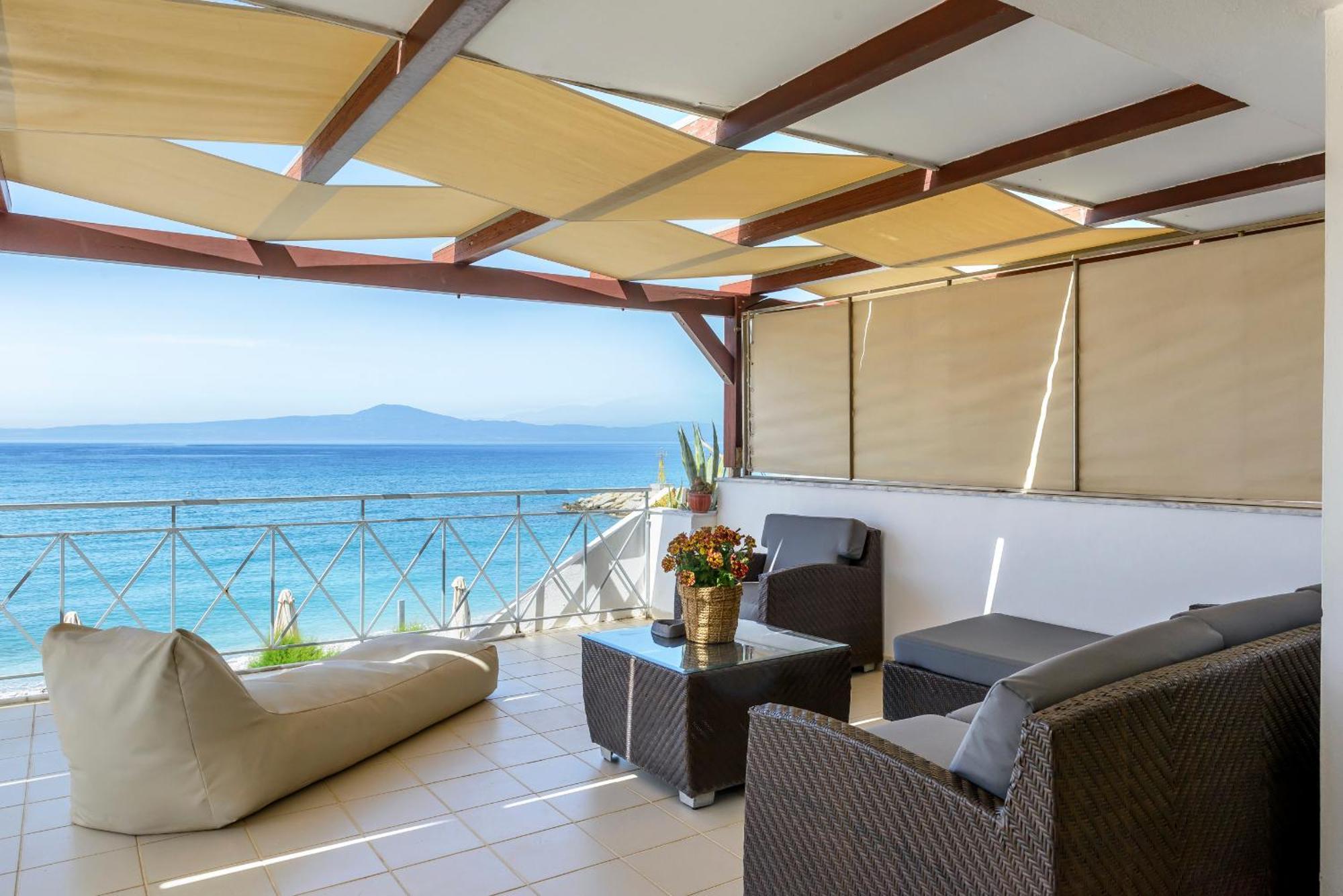 Apartamento Agali 2 Superior Mezonet Front Of The Sea Akrogiali Exterior foto
