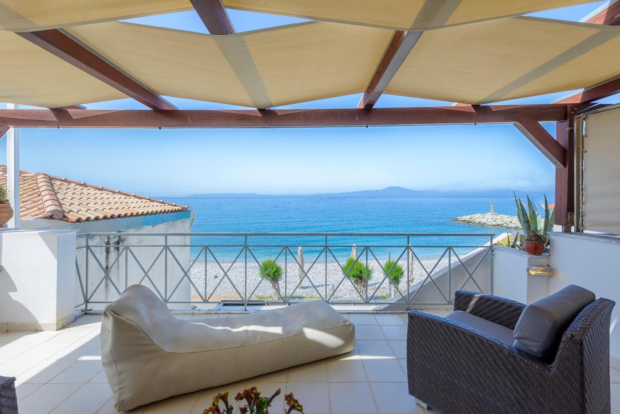 Apartamento Agali 2 Superior Mezonet Front Of The Sea Akrogiali Exterior foto